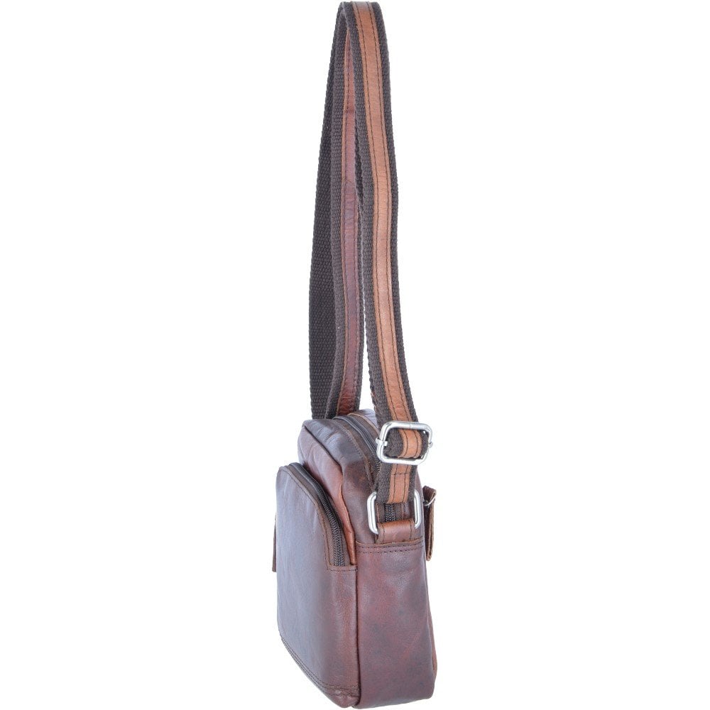 Leather Vintage Small Flight Shoulder Bag Brandy: F-81