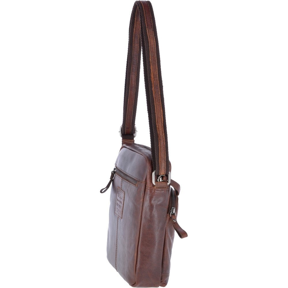 Leather Vintage Medium Flight Shoulder Bag Brandy: F-82
