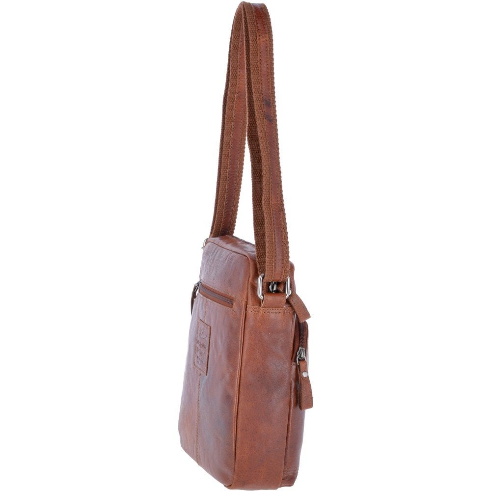 Leather Vintage Medium Flight Shoulder Bag Tan: F-82
