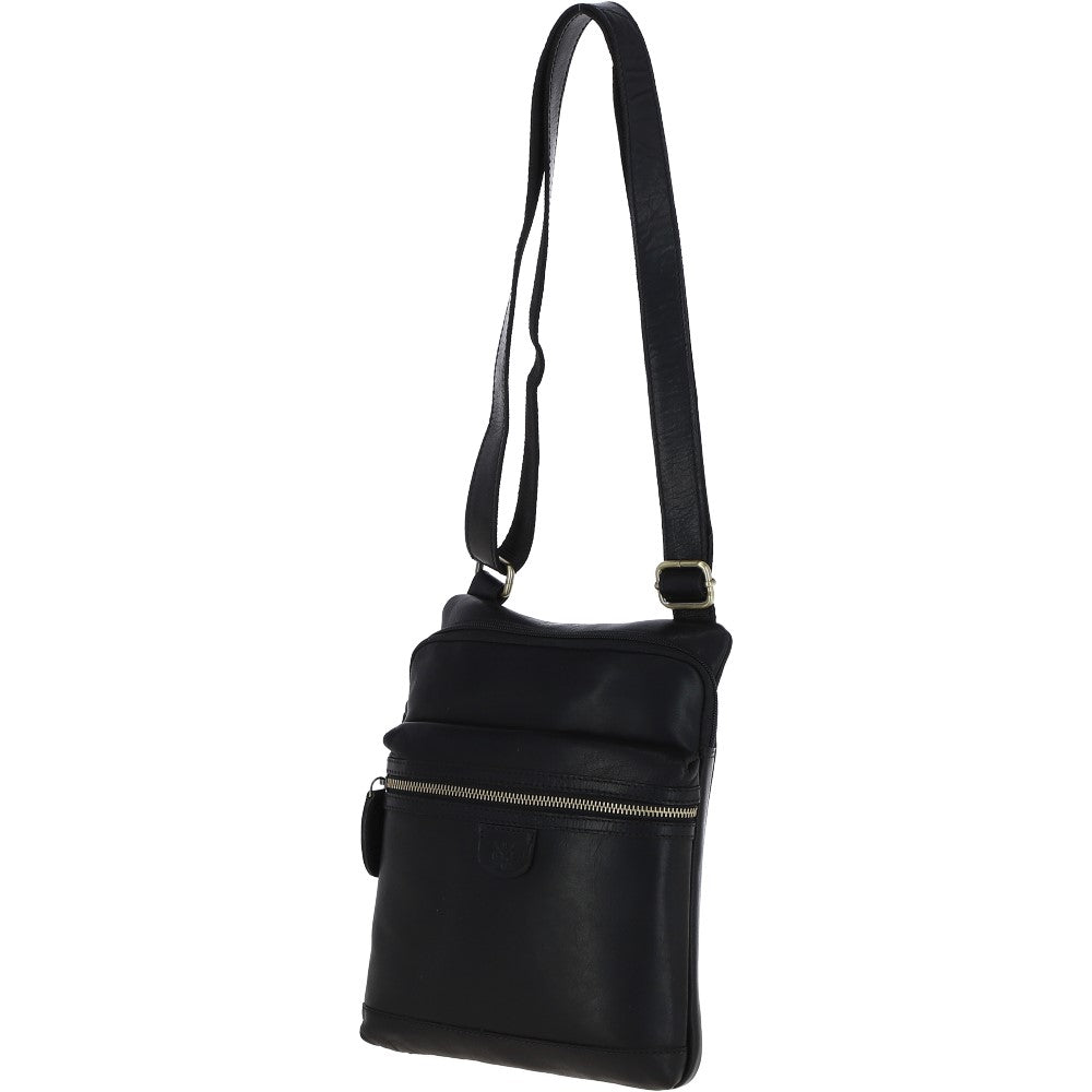 Ashwood Leather Medium Flight Bag Black: T-71